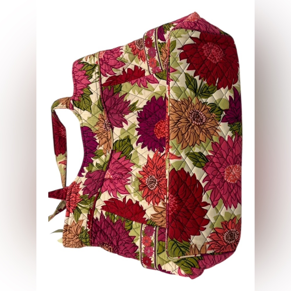 Vera Bradley tote bag in the now retired "Hello Dahlia" floral pattern - Picture 6 of 7